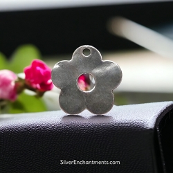 Hammered Flower Necklace