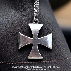Sterling Silver Templar Cross Pendant