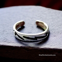 Sterling Silver Lightning Bolt Toe Ring