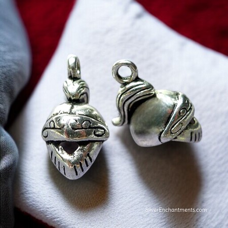Silver Knight Helmet Necklace 