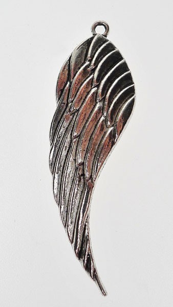 Curvy Angel Wing Necklace 