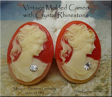 Vintage Molded Cameo 